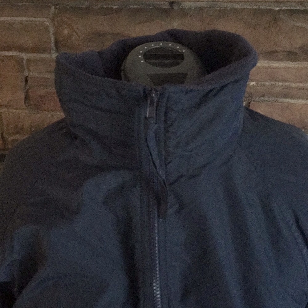 LAST CHANCE! ✨Vintage navy zip up jacket - Picture 2 of 5